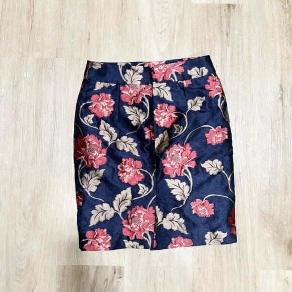 Ann Taylor Women’s Floral Jacquard Petite Pencil Skirt - Size 2P - Picture 9 of 14